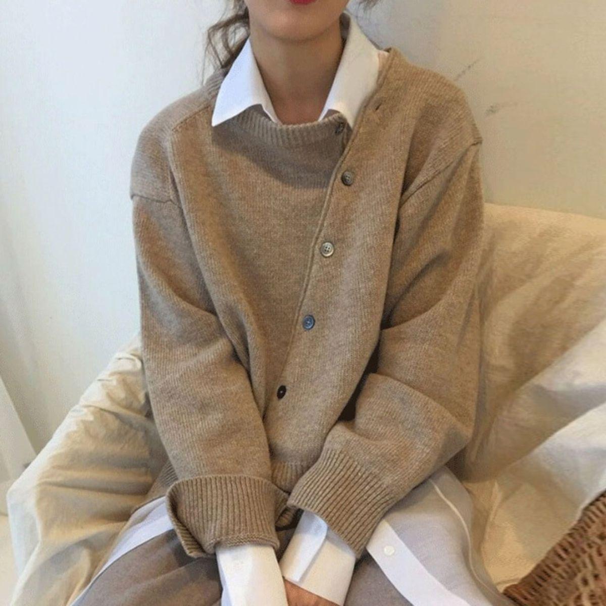 Alecia | Klassische Strickjacke mit Knöpfen